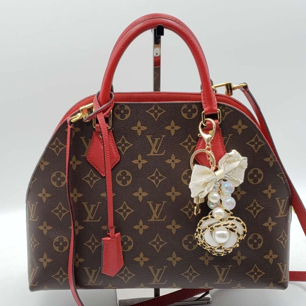 LV Gold Padlock Authentic 🔑 Luxury Bag Charm w/ Unbranded Flower Keychain - Picture 15 of 15